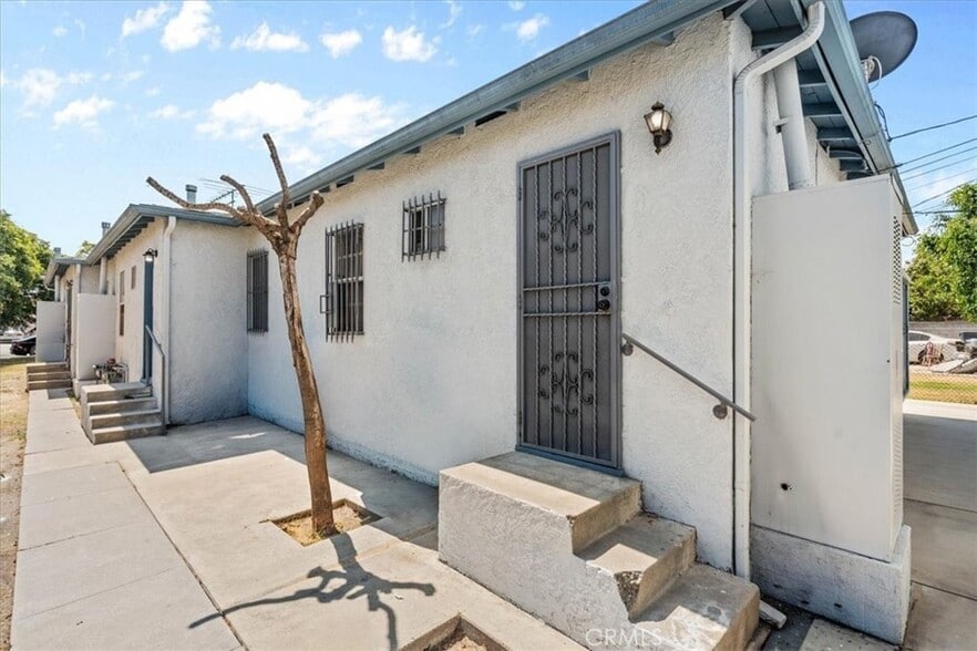 More Photos Of 1901 Hauser Blvd, Los Angeles Apartments For Sale