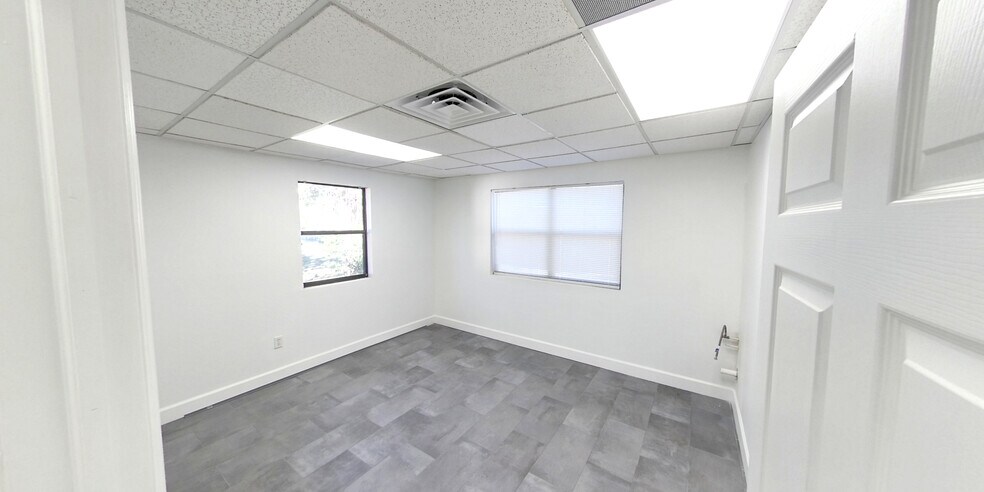 More Photos Of 5218 Jammes Rd, Jacksonville Medical For Lease