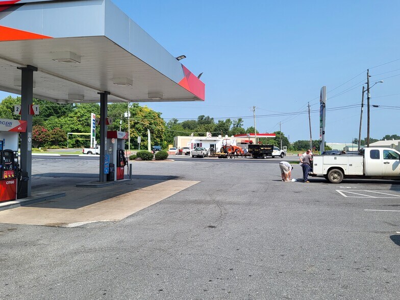 More Photos Of 100 Delaware Ave, Hurlock Restaurant For Sale