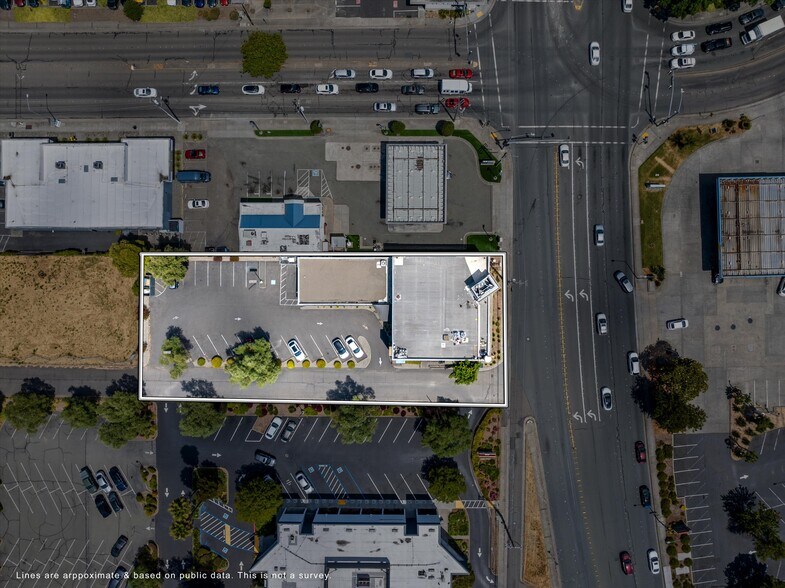 More Photos Of 1125 W Steele Ln, Santa Rosa Freestanding For Lease