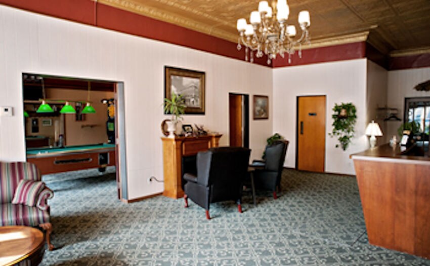 More Photos Of 201 Steele St, Algoma Hotel For Sale