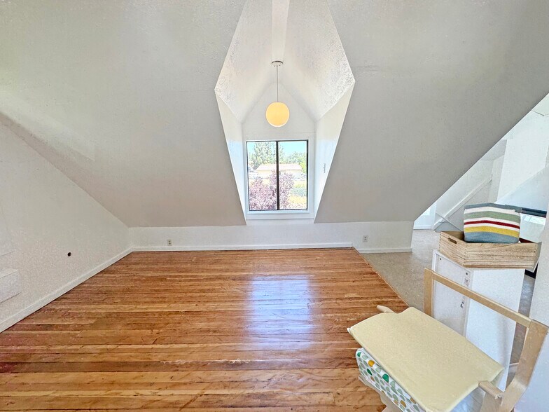 More Photos Of 745 Park St, Paso Robles General Retail For Sale