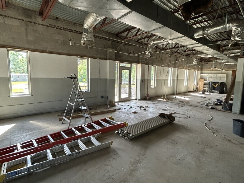 More Photos Of 400 Childre Rd, Pearl Truck Terminal For Lease