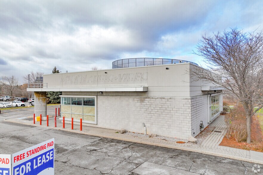 More Photos Of 8502 Woodbine Ave, Markham Freestanding For Lease