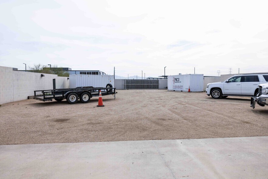 More Photos Of 10922 W Glenn Dr, Glendale Office For Sale