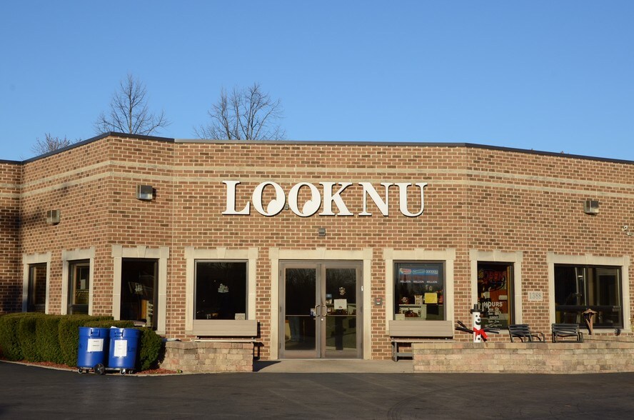 More Photos Of 1388 State St, Lemont Carwash For Lease