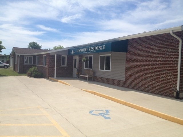 More Photos Of 200 S 4th St, Kawkawlin Assisted Living For Sale