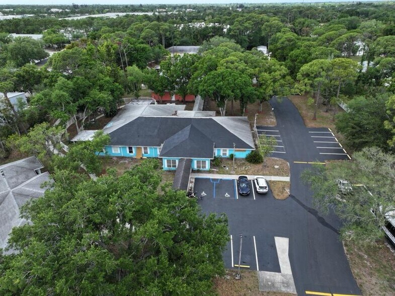 More Photos Of 5700 24th St E, Bradenton Assisted Living For Lease