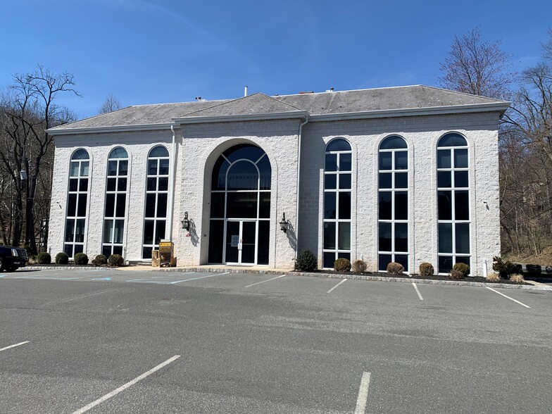 Primary Photo Of 501 Watchung Ave, Watchung Office For Lease