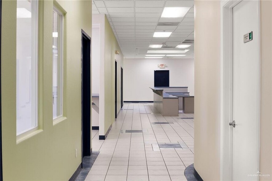 More Photos Of 451 E Alton Gloor Blvd, Brownsville Medical For Sale
