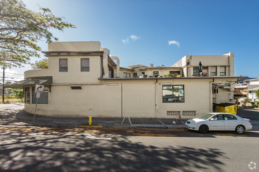 More Photos Of 758-768 Kapahulu Ave, Honolulu Storefront Retail Office For Lease