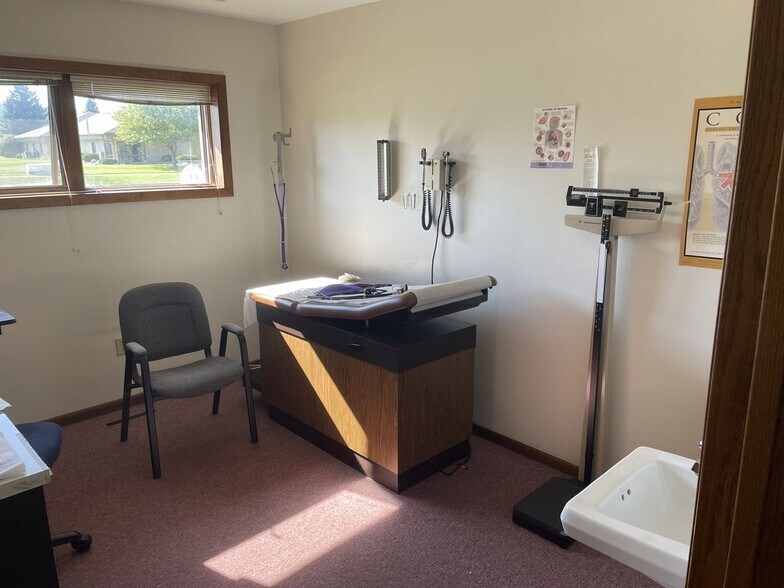 More Photos Of 4370 Fashion Square Blvd, Saginaw Medical For Sale