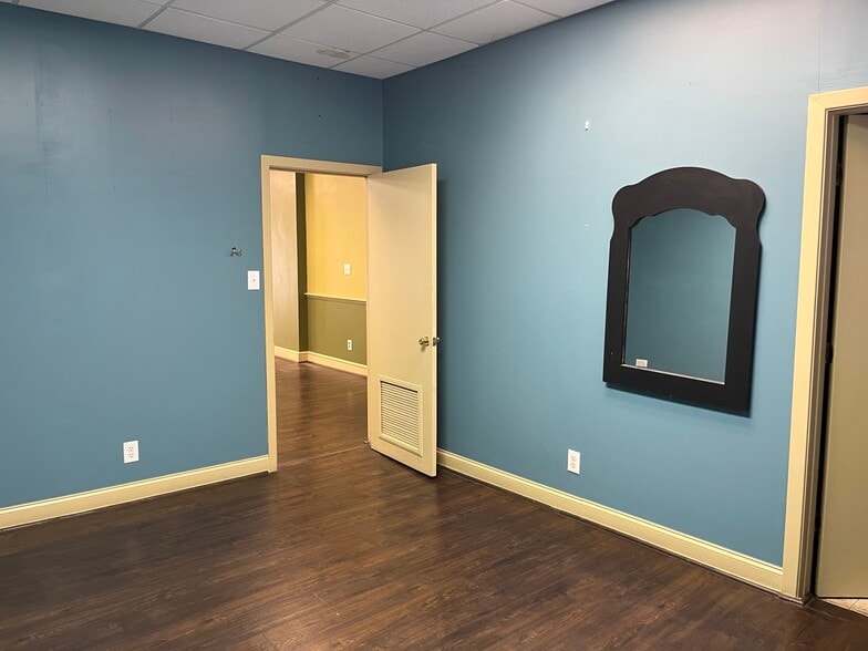 More Photos Of 615 N Liberty St, Winston-Salem Office For Lease