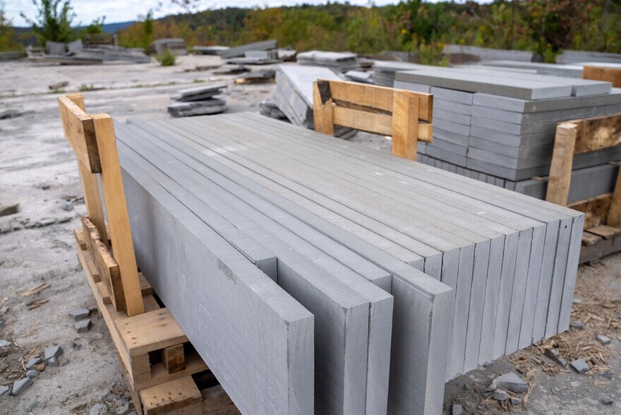 More Photos Of 407 Peck Hill Rd, New Milford Manufacturing For Sale