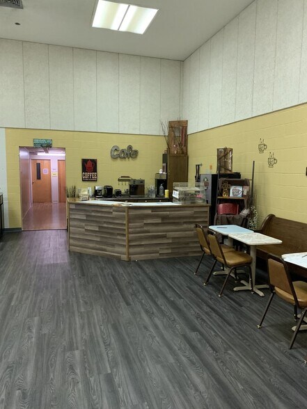 More Photos Of 121 Walnut St, Evansville Religious Facility For Sale