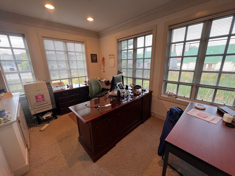 More Photos Of 100 John Robert Thomas Dr, Exton Office For Sale