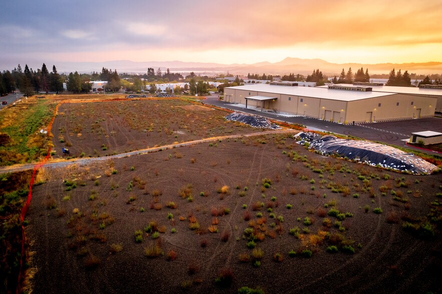 More Photos Of 1760 Copperhill Pky, Santa Rosa Warehouse For Sale