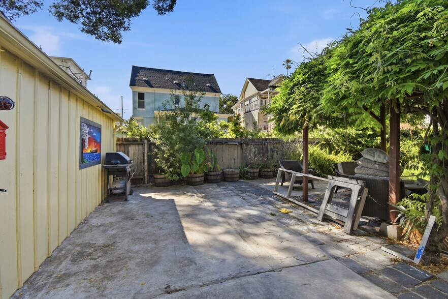 More Photos Of 931 Chestnut St, Alameda Multifamily For Sale