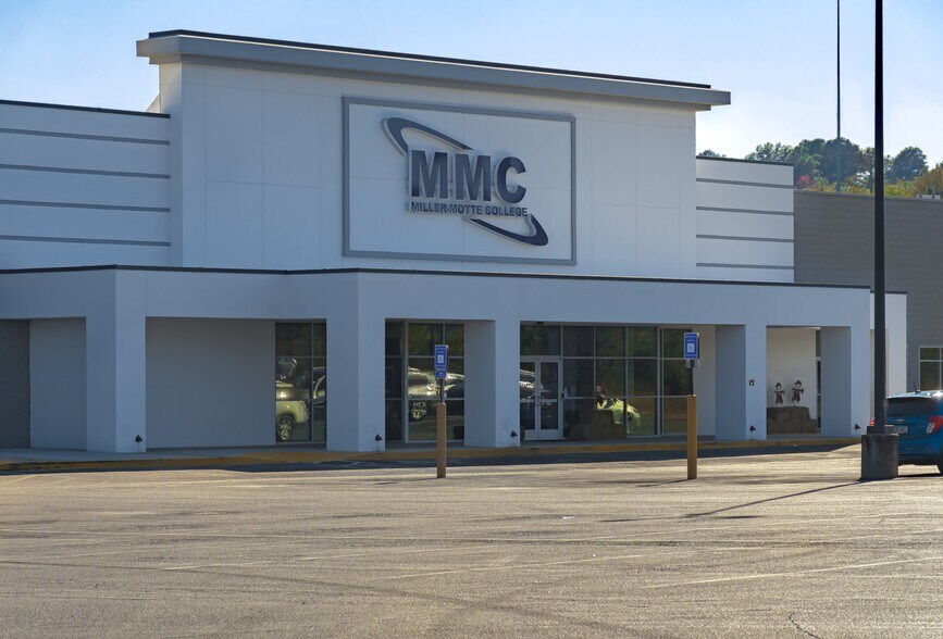 More Photos Of 3128 Deans Bridge Rd, Augusta Storefront For Sale