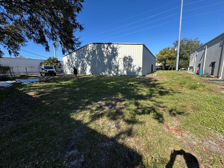 More Photos Of 70 W Illiana St, Orlando Manufacturing For Sale