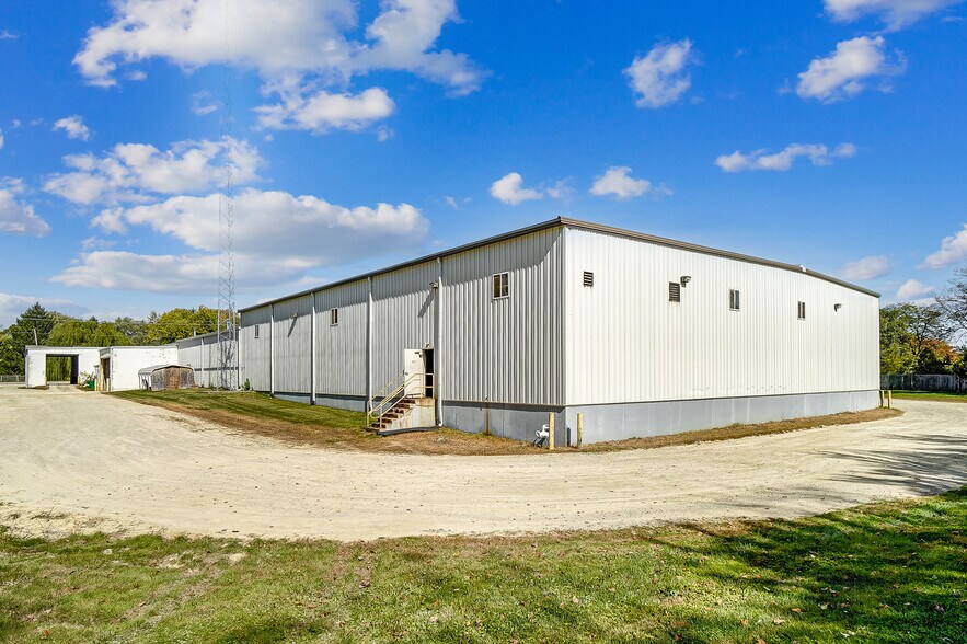 More Photos Of 5589 W National Rd, Springfield Warehouse For Sale