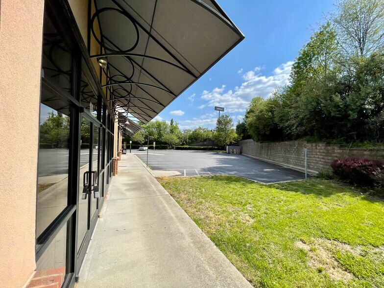 More Photos Of E Innes St, Salisbury Unknown For Lease