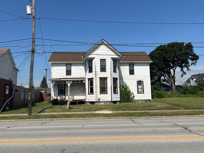 More Photos Of 180 Wooster Rd N, Barberton Restaurant For Sale