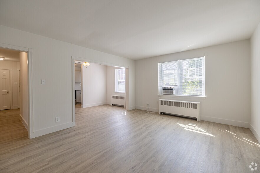More Photos Of 1100 E Ramblewood Rd, Baltimore Apartments For Sale
