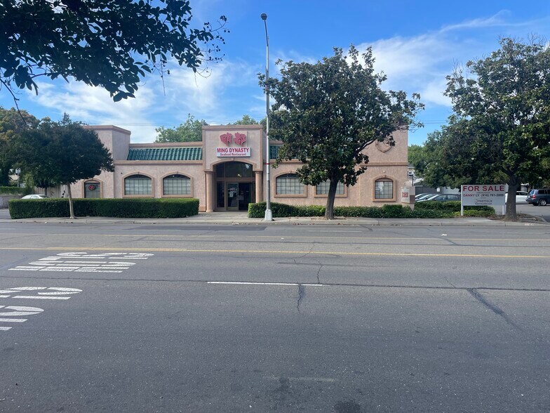 More Photos Of 1211 Broadway, Sacramento Restaurant For Sale