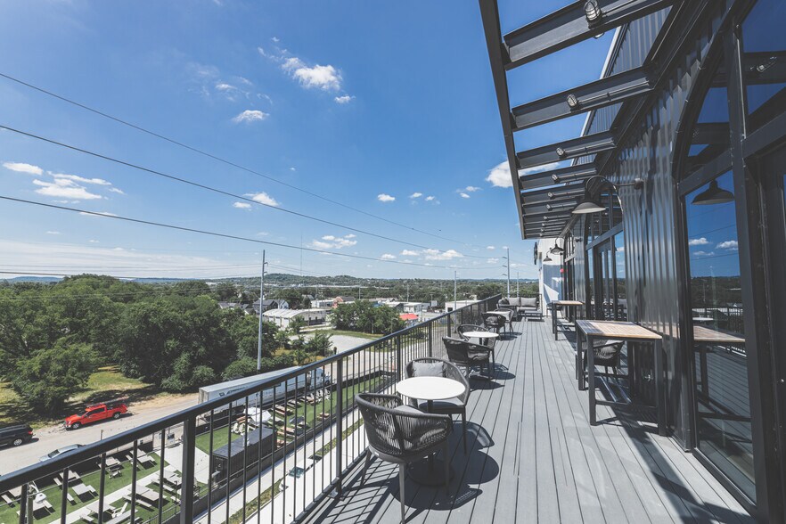 More Photos Of 4900 Centennial Blvd, Nashville Office For Sale