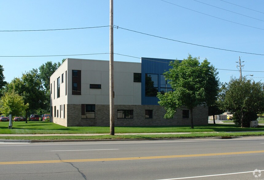 Primary Photo Of 701 E Court Ave, Des Moines Office For Lease
