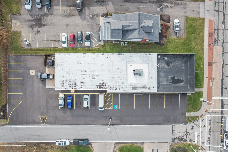 More Photos Of 7565 Broadview Rd, Seven Hills Storefront Retail Office For Lease