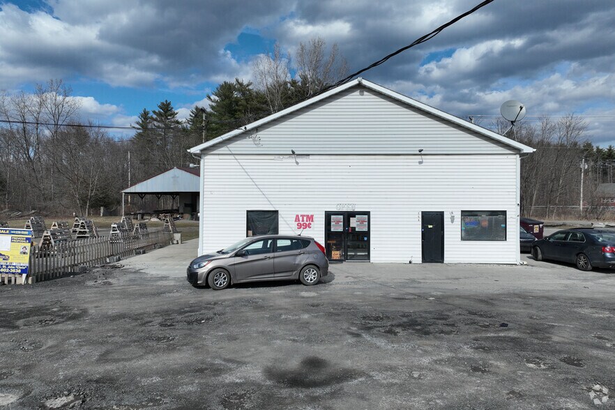 More Photos Of 254 Main St, Cairo Freestanding For Sale