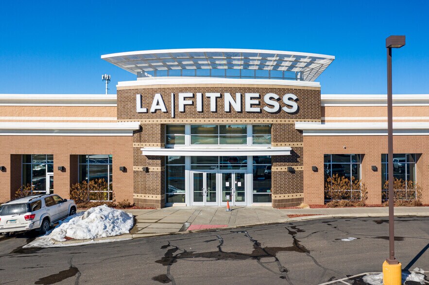 More Photos Of 1900-1940 E County Road D, Saint Paul Unknown For Lease