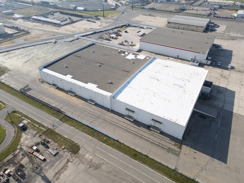 More Photos Of 2901 Apron Ave, Atwater Warehouse For Lease