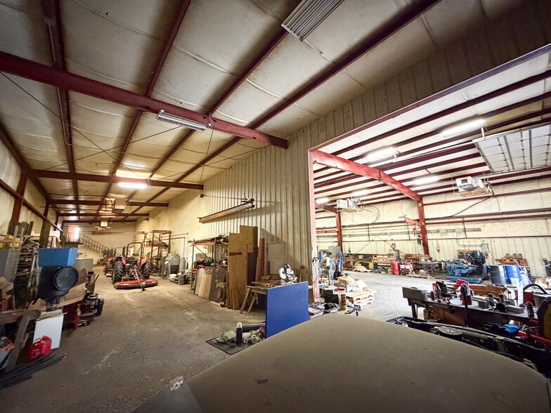 More Photos Of 4421 Theiss Rd, Humble Warehouse For Sale