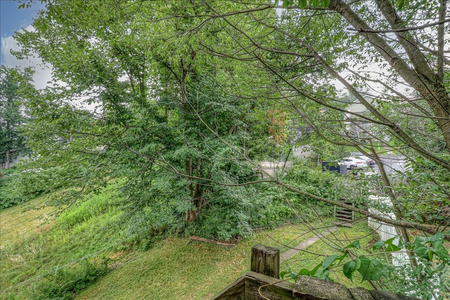 More Photos Of 914 Madison Ave, Scranton Apartments For Sale