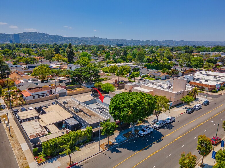 More Photos Of 4708-4710 W Magnolia Blvd., Burbank General Retail For Sale