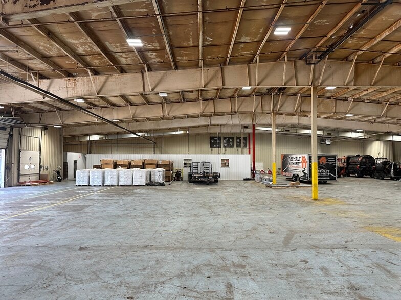 More Photos Of 1000 Auburn Dr, Auburn Warehouse For Sale