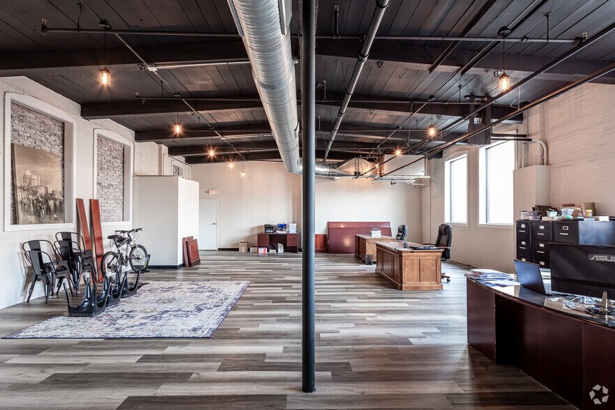 More Photos Of 62 Washington St, Middletown Office For Lease