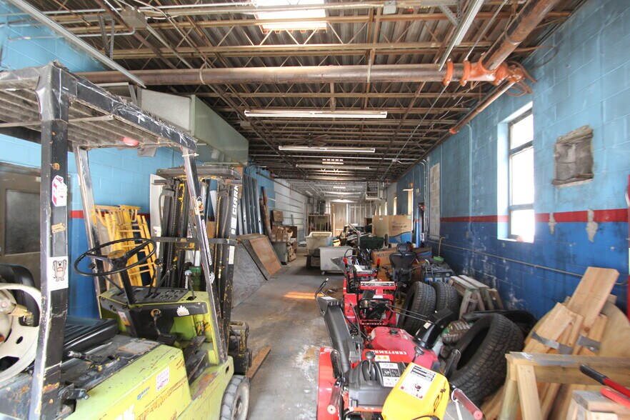 More Photos Of 3 Washington St, North Reading Warehouse For Sale