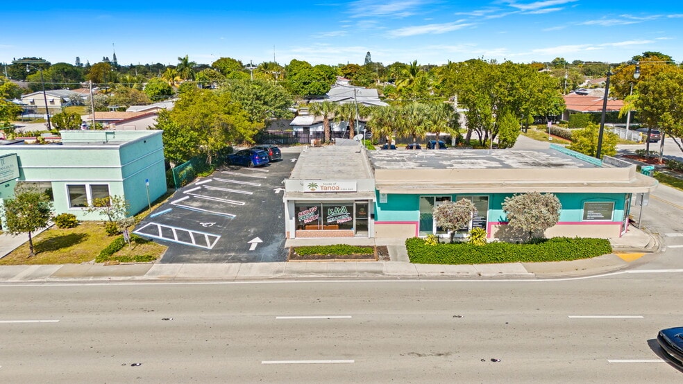 More Photos Of 1649 E Sample Rd, Pompano Beach Storefront For Lease
