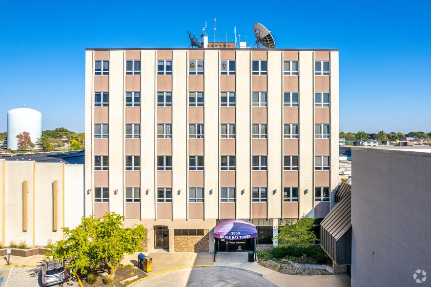 More Photos Of 3850 Merle Hay Rd, Des Moines Office For Sale