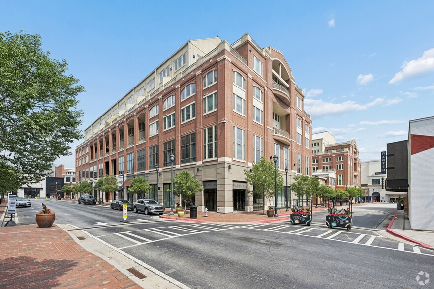 Primary Photo Of 232 19th St NW, Atlanta Apartments For Lease