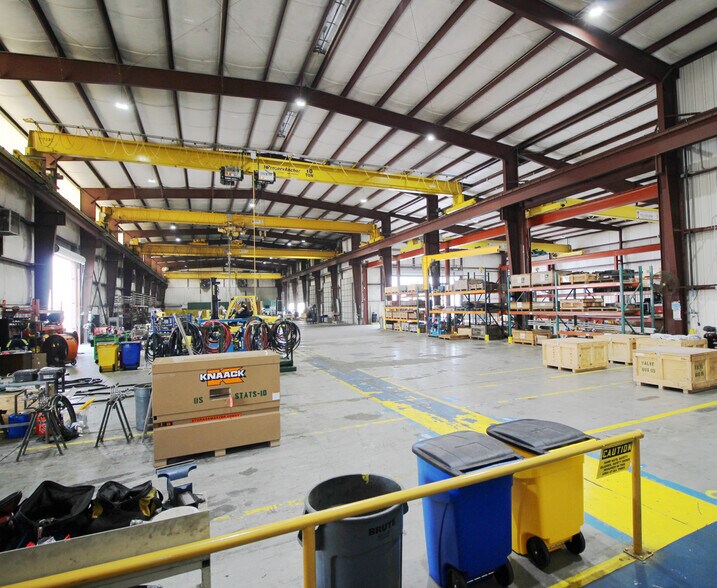 More Photos Of 11330 Brittmoore Park Dr, Houston Warehouse For Lease