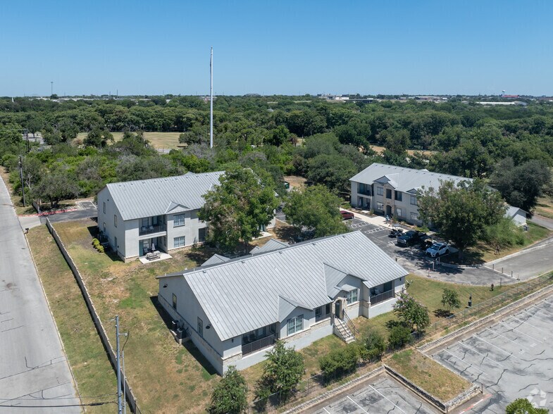 More Photos Of 740 E Mather St, New Braunfels Apartments For Sale