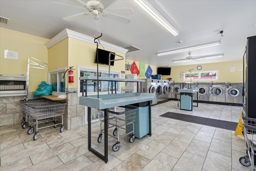 More Photos Of 44 Welwood Ave, Hawley Freestanding For Sale