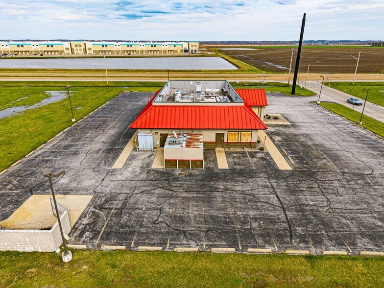 More Photos Of 4111 Timberlake Dr, Pontoon Beach Restaurant For Lease