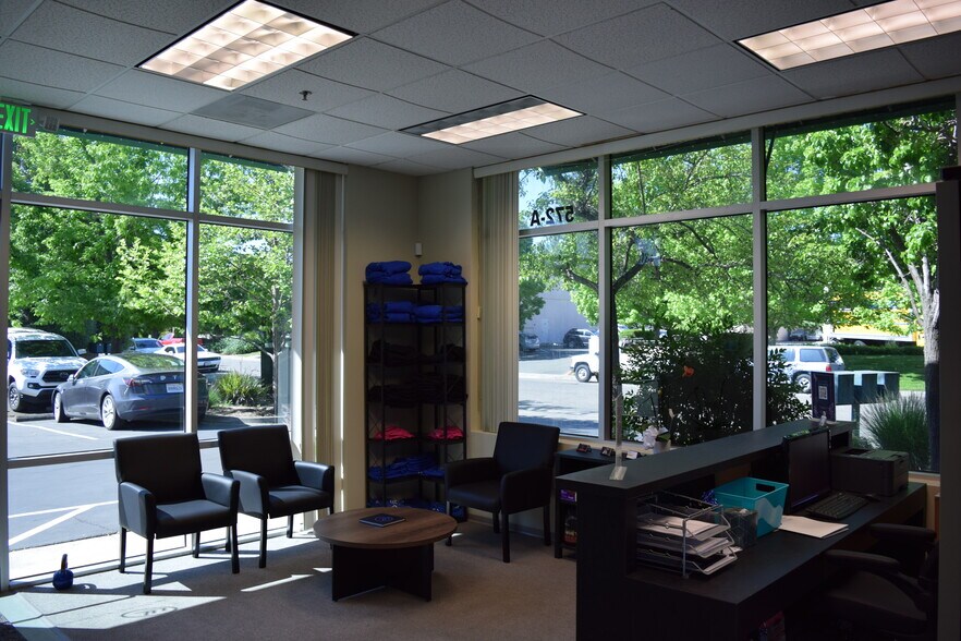 More Photos Of 572 Martin Ave, Rohnert Park Flex For Sale