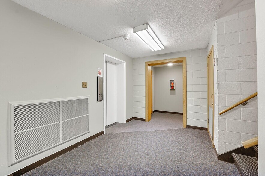 More Photos Of 3500 N Sherman Blvd, Milwaukee Loft Creative Space For Sale